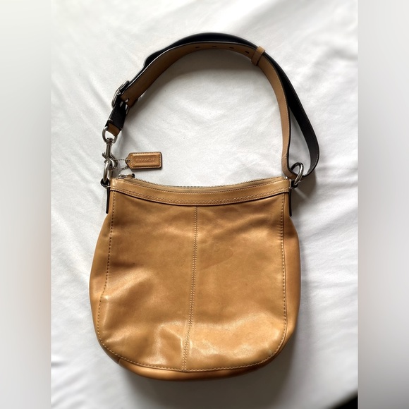 COACH | “Chelsea” Vintage Camel Leather Shoulder Bag (F14018) - Picture 2 of 4